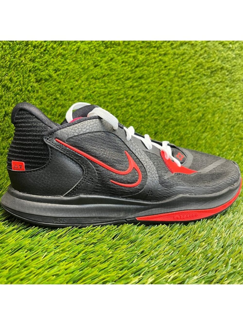 Nike Kyrie Low 5 Mens Size 7.5 Black Red Athletic Basketball‎ Shoes Sneakers